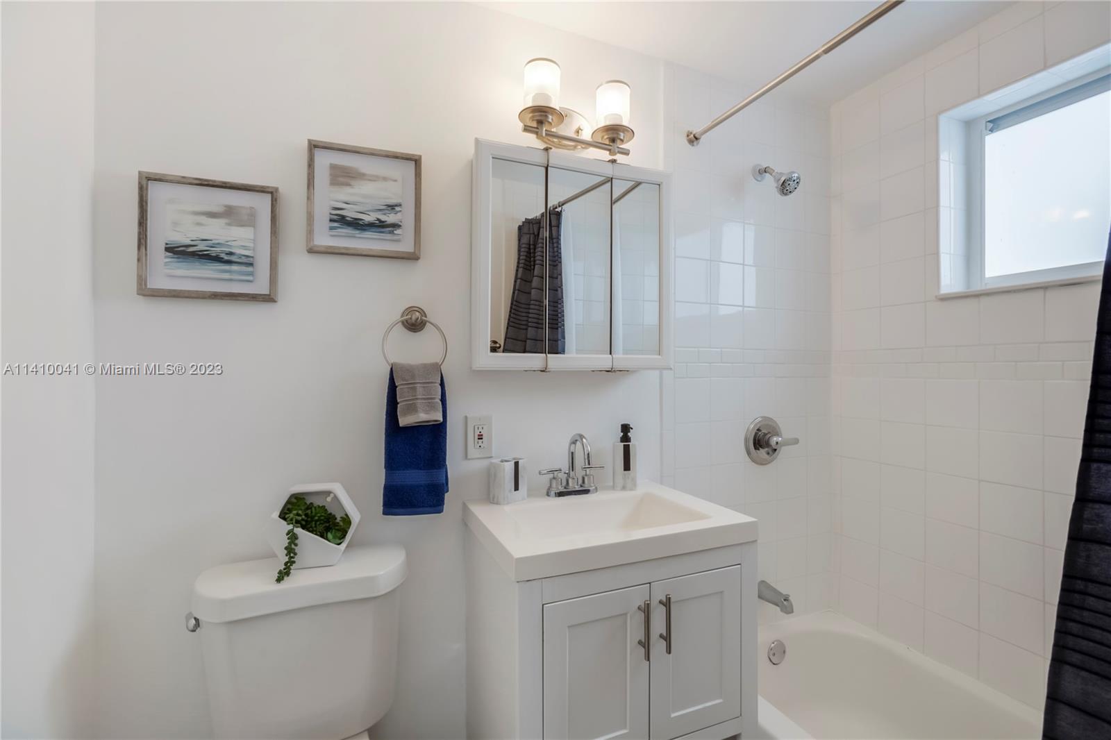 1600 Bay Road - Residential Income