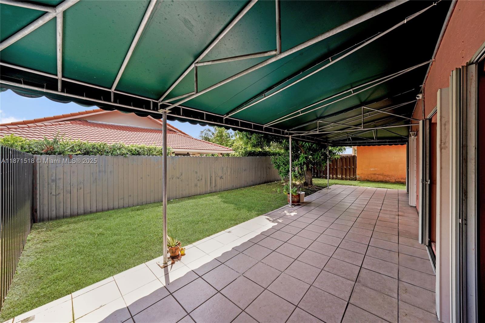 AVALON ESTATES - Residential