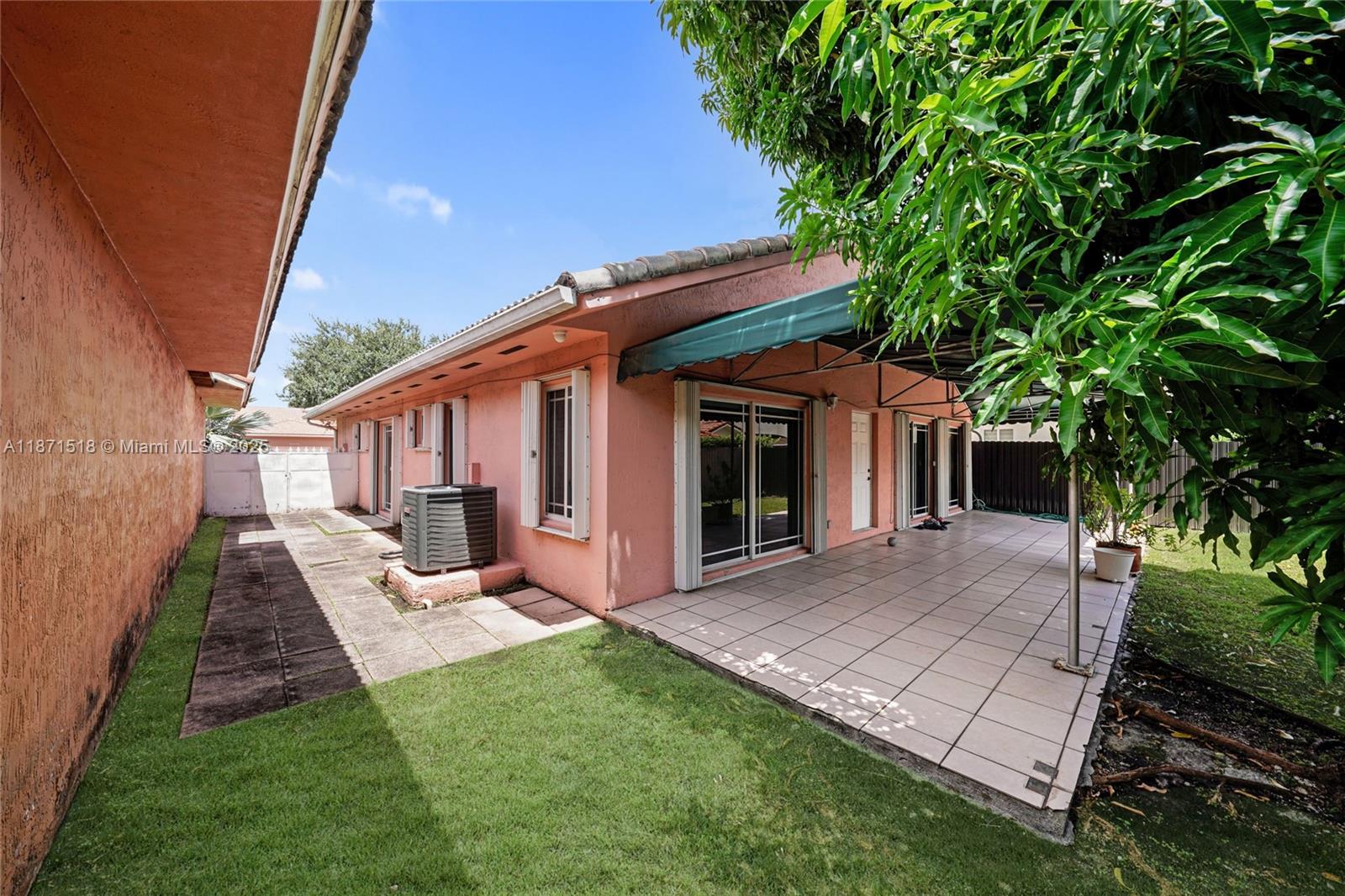 AVALON ESTATES - Residential