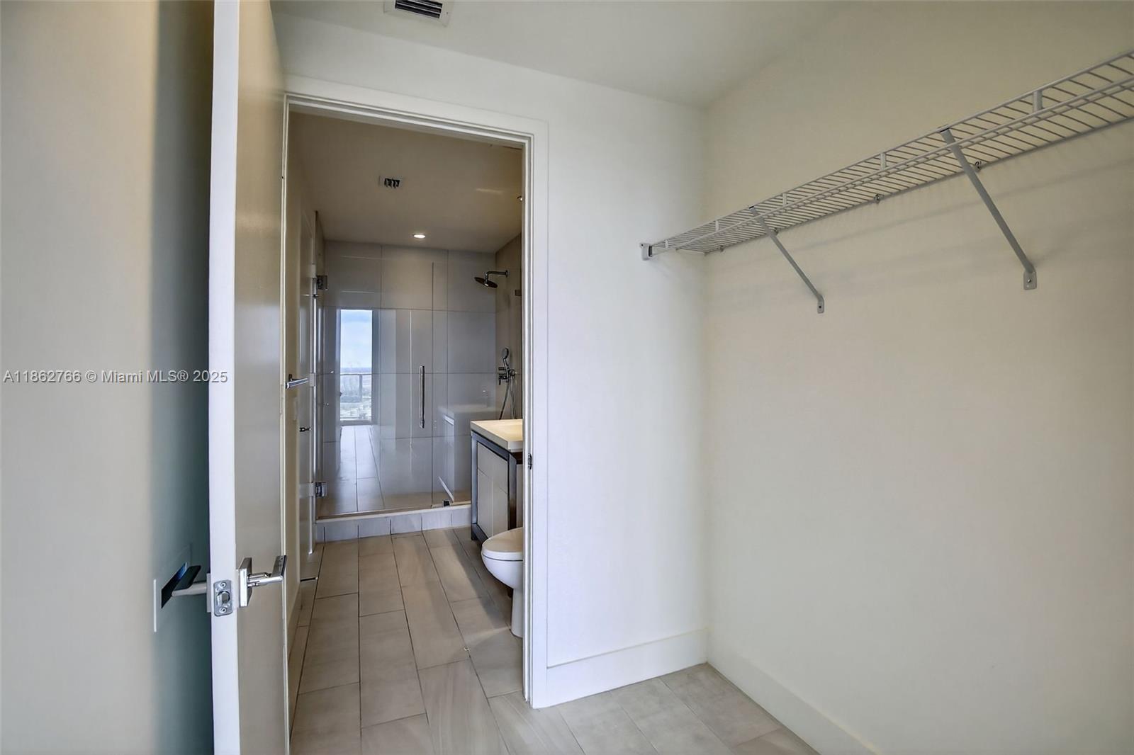 METROPICA NORTH TOWER ONE - Residential Lease