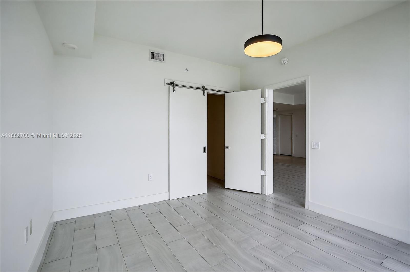METROPICA NORTH TOWER ONE - Residential Lease