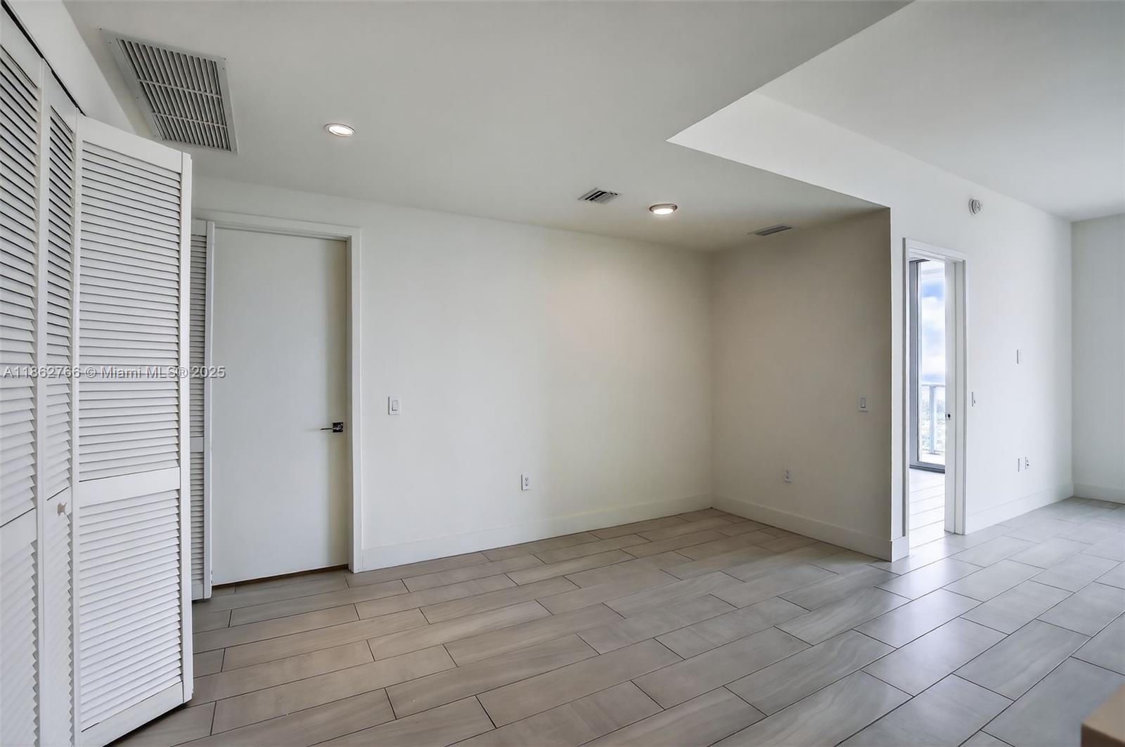 METROPICA NORTH TOWER ONE - Residential Lease