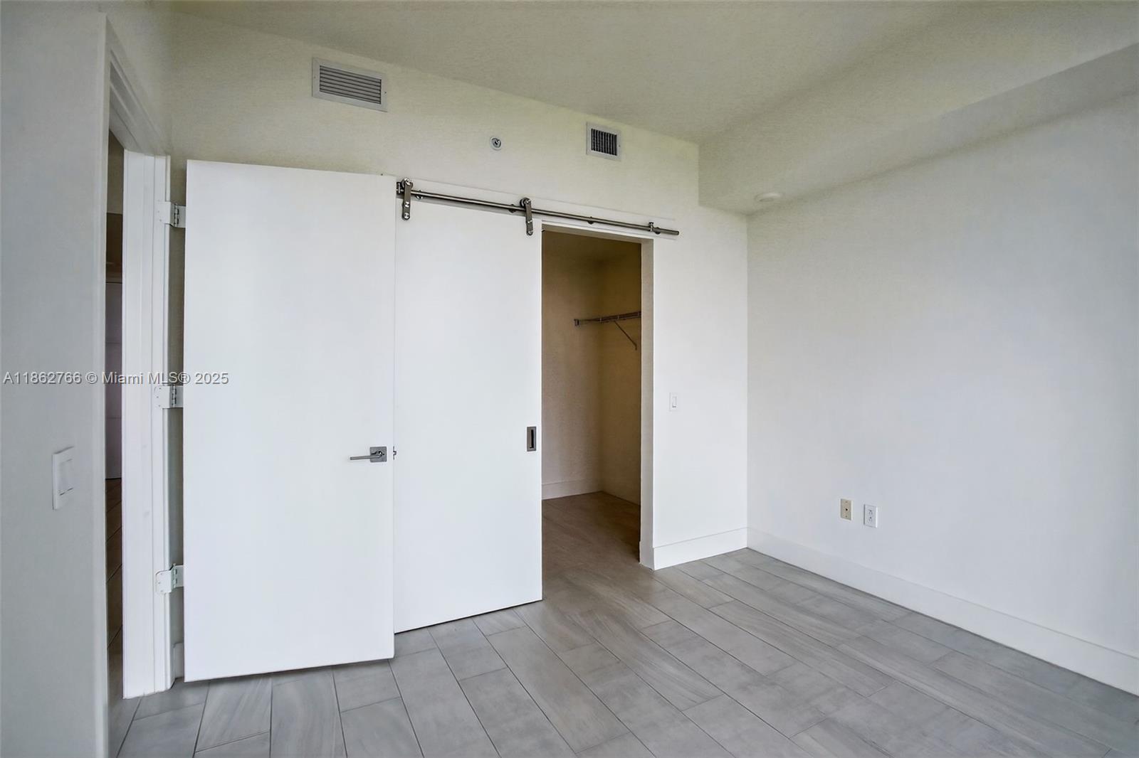 METROPICA NORTH TOWER ONE - Residential Lease