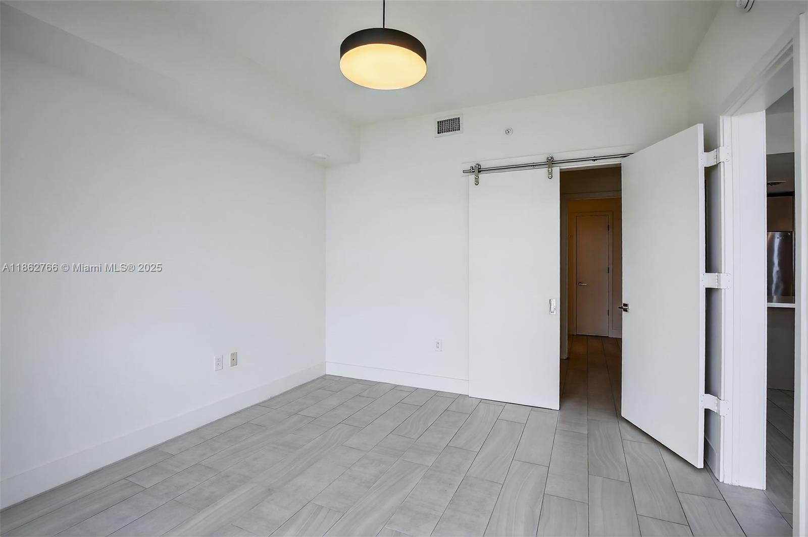 METROPICA NORTH TOWER ONE - Residential Lease