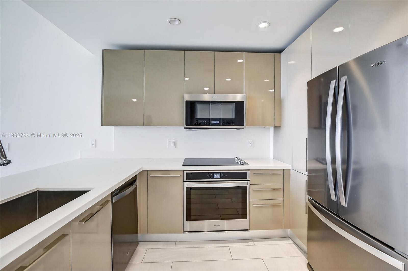 METROPICA NORTH TOWER ONE - Residential Lease