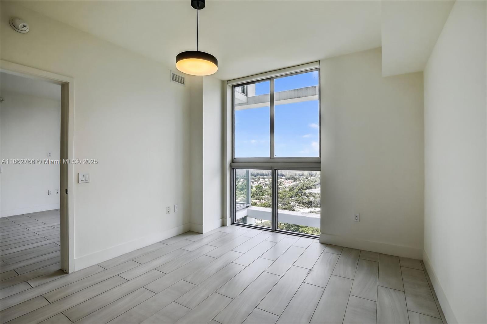 METROPICA NORTH TOWER ONE - Residential Lease