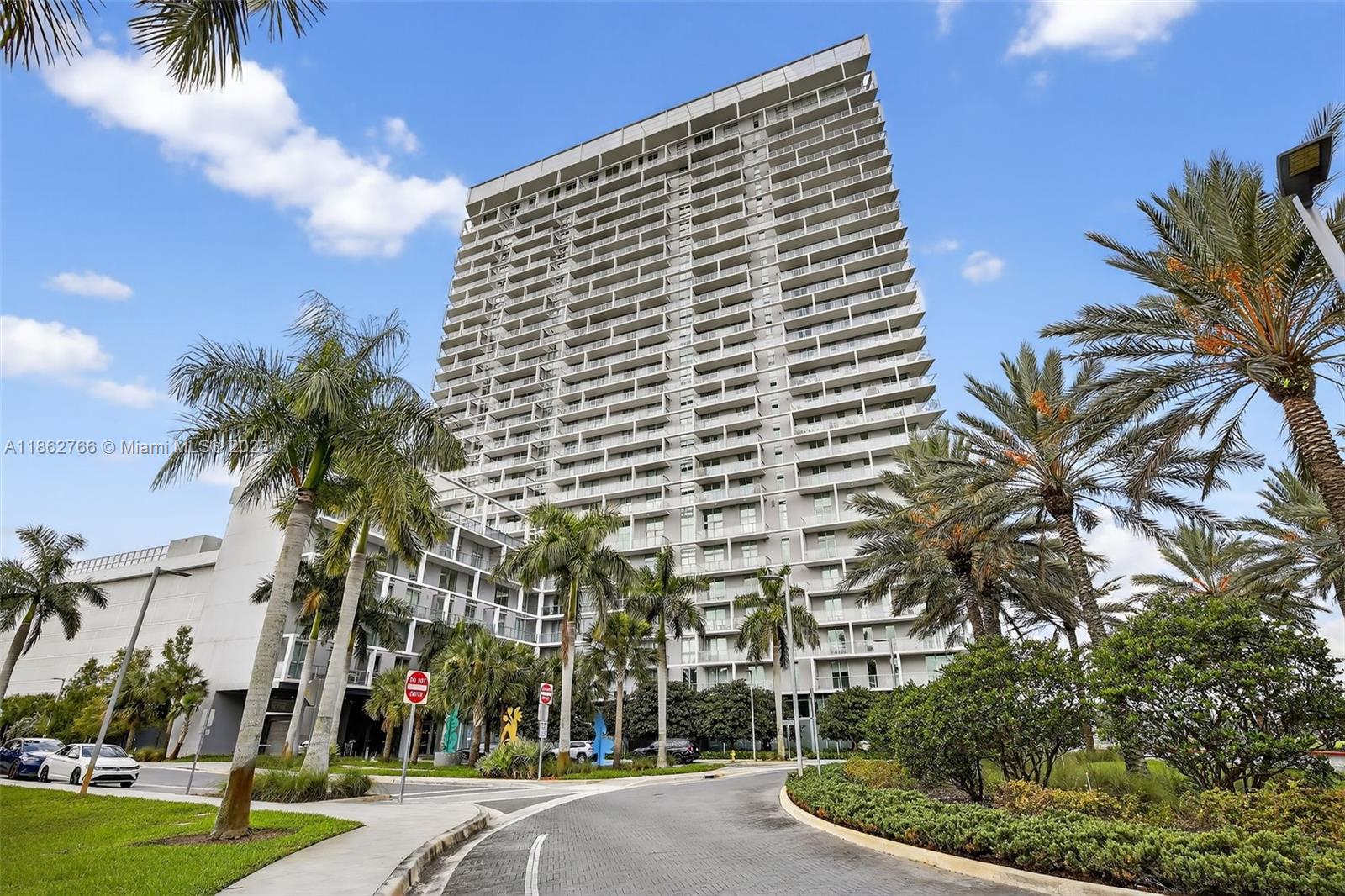 METROPICA NORTH TOWER ONE - Residential Lease