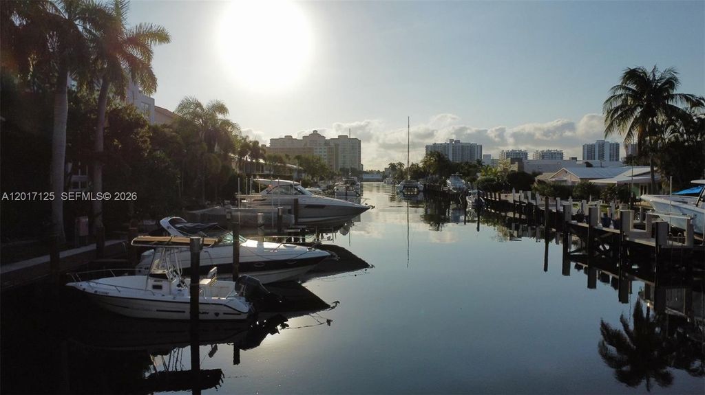 Photo of 2908 Bayview Dr, Fort Lauderdale, FL 33306 (MLS # A12017125)