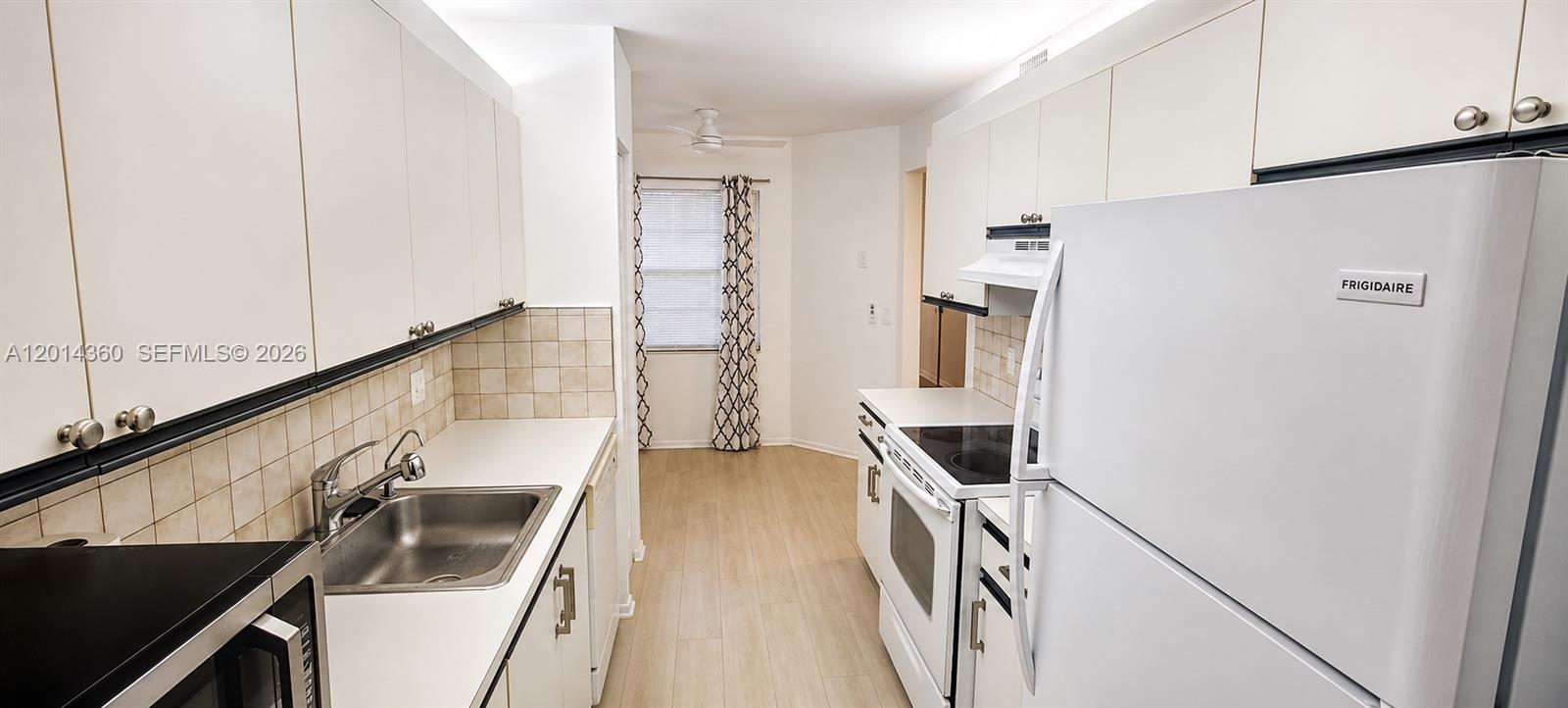 HAWTHORNE AT CENTURY VILL - Residential Lease