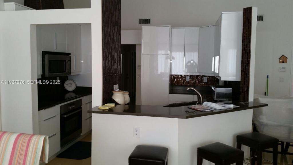 DORAL CHASE - Residential Lease