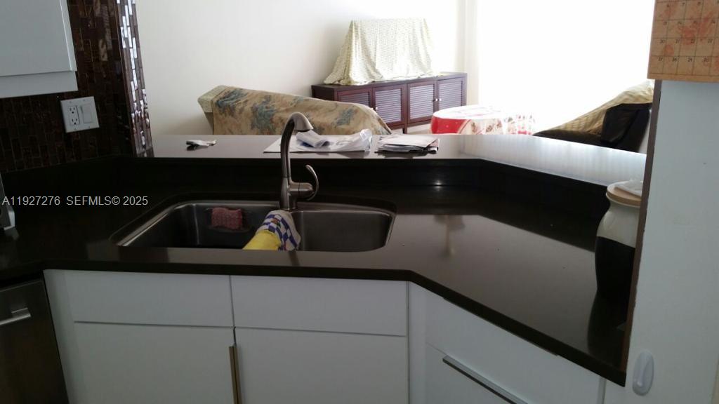 DORAL CHASE - Residential Lease