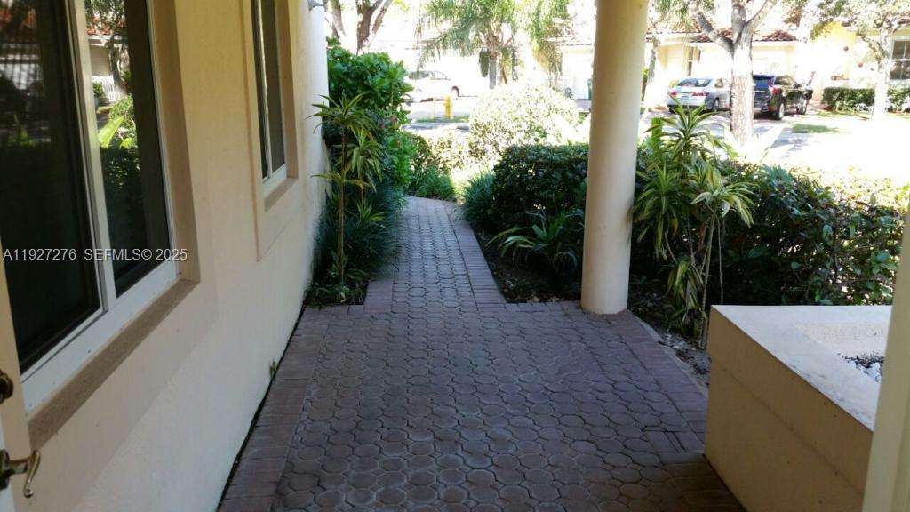 DORAL CHASE - Residential Lease