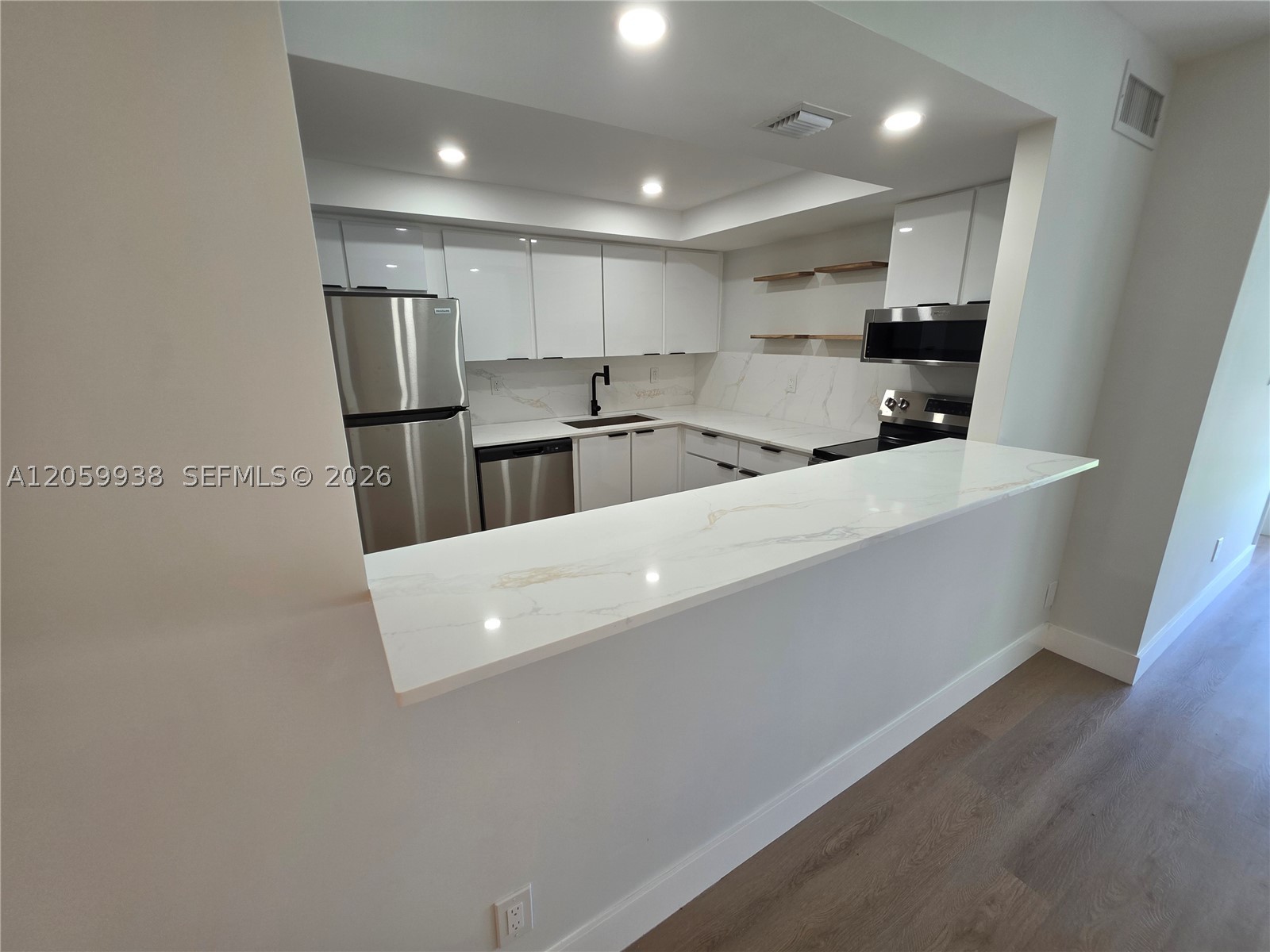 501 Three Islands Blvd 112