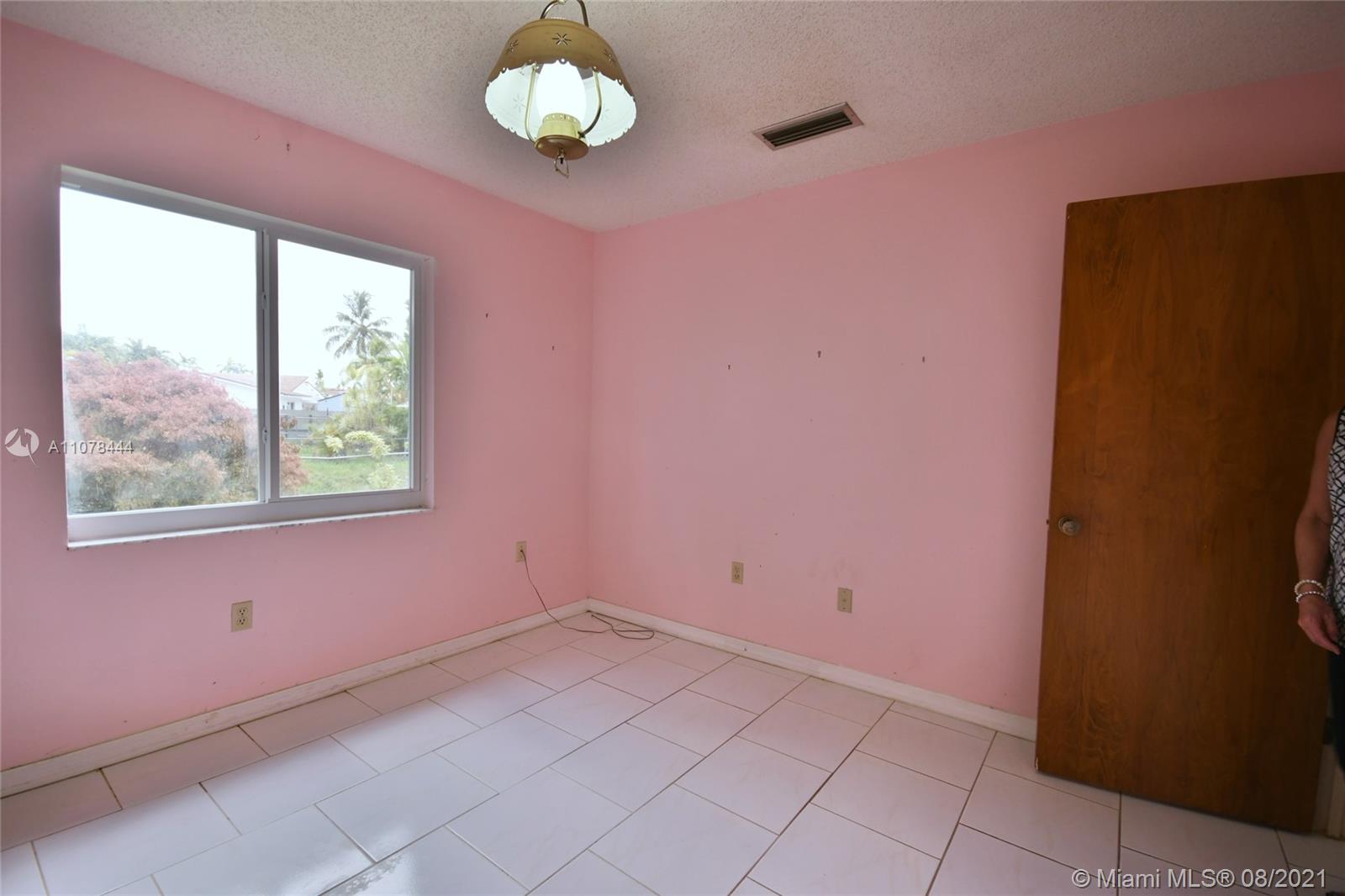 LOYOLA ESTATES - Residential