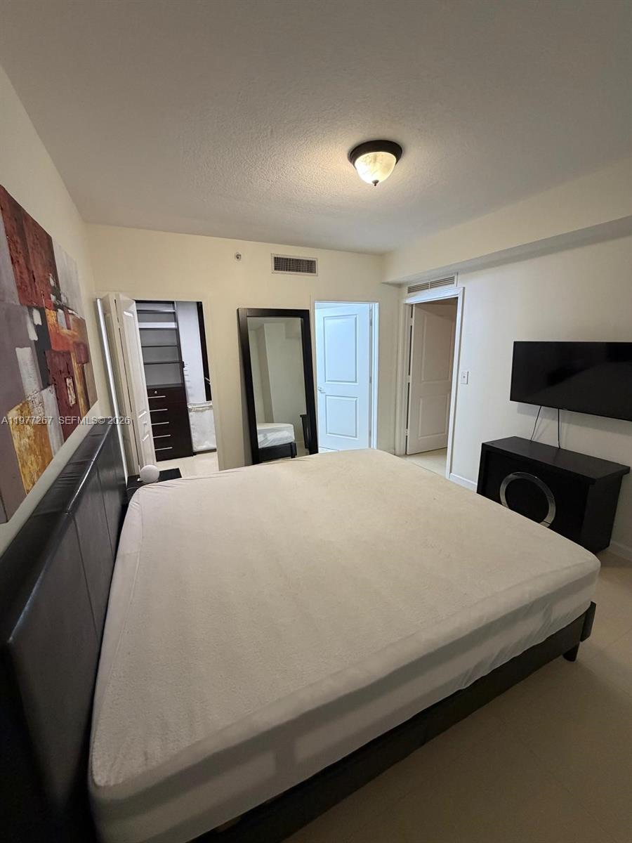 THE SAIL CONDO - Residential Lease