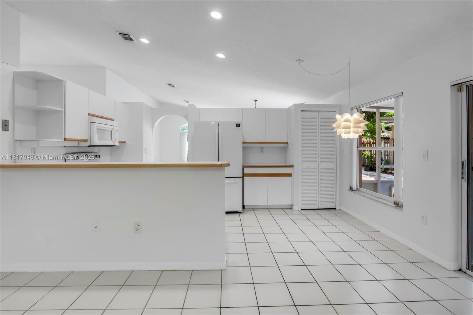 1061 NW 191st Ave