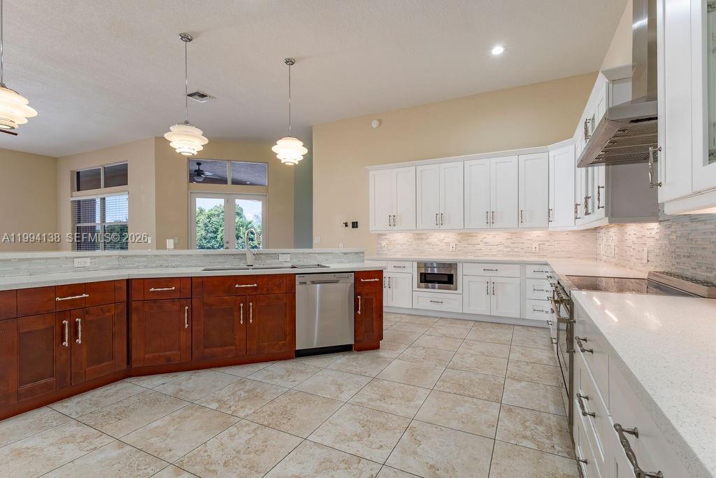 COUNTRY CLUB RANCHES SEC - Residential