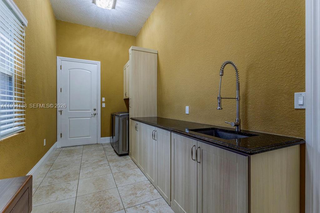 COUNTRY CLUB RANCHES SEC - Residential