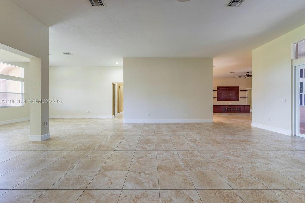 COUNTRY CLUB RANCHES SEC - Residential