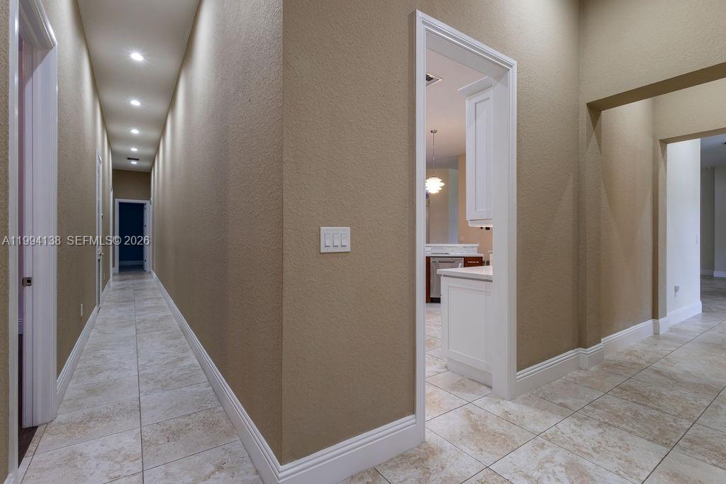 COUNTRY CLUB RANCHES SEC - Residential