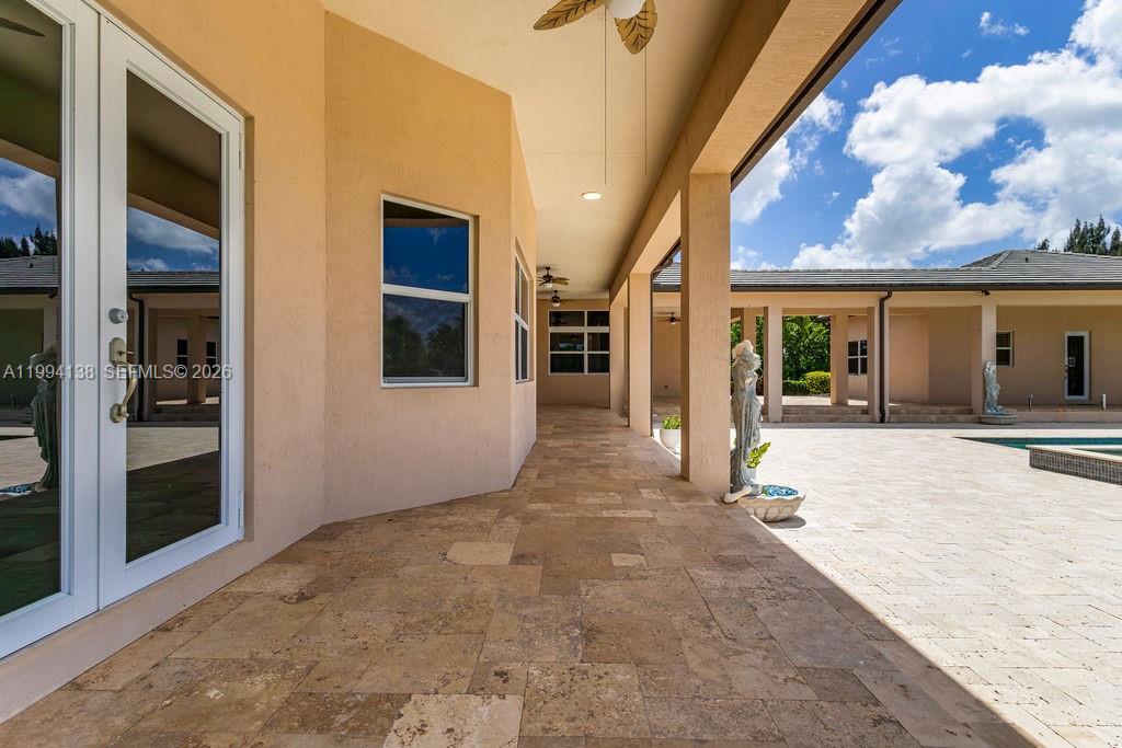 COUNTRY CLUB RANCHES SEC - Residential