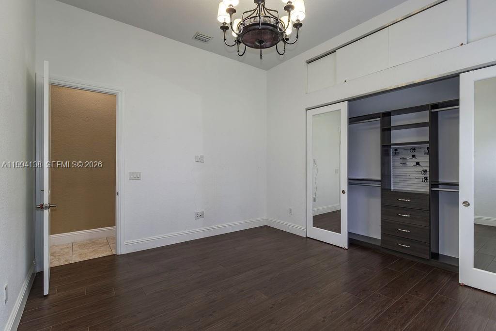 COUNTRY CLUB RANCHES SEC - Residential