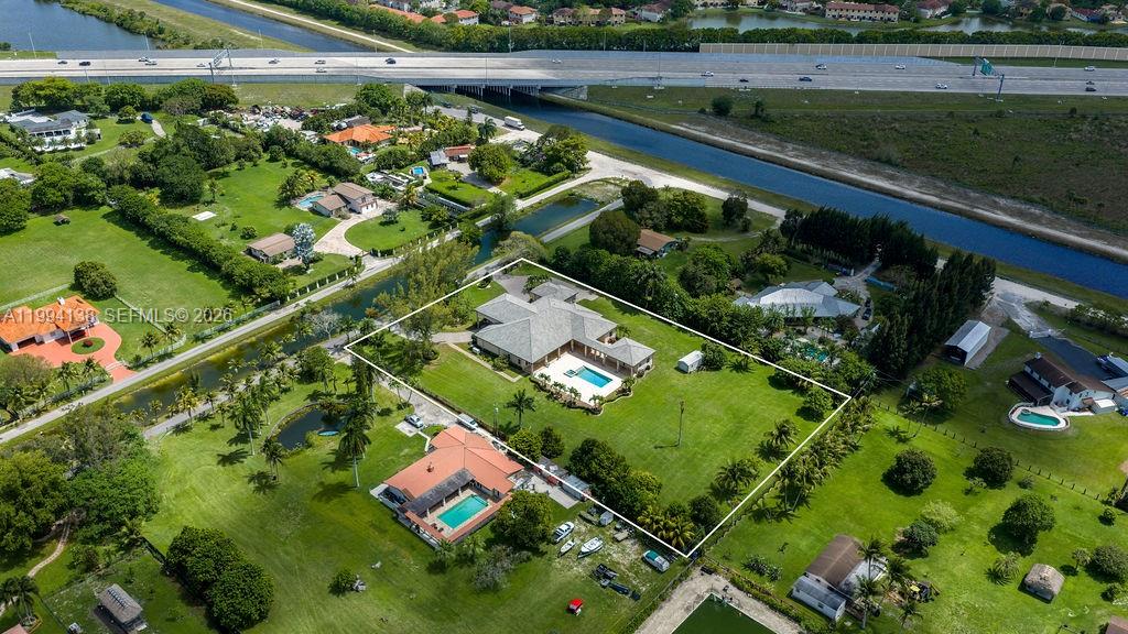 COUNTRY CLUB RANCHES SEC - Residential