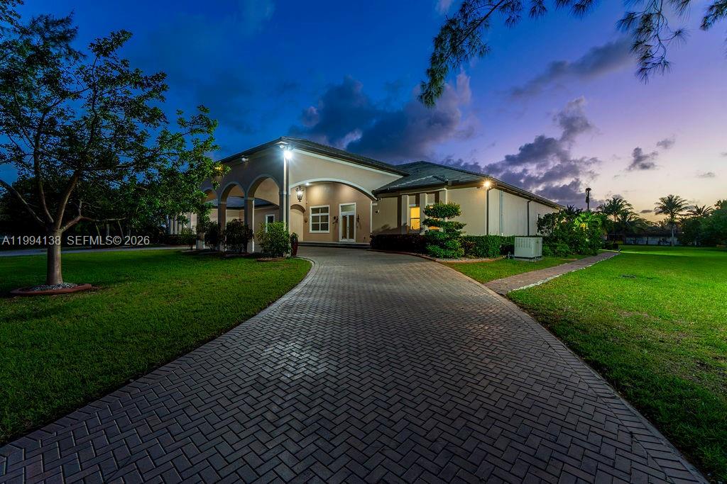 COUNTRY CLUB RANCHES SEC - Residential