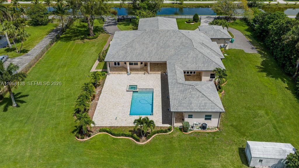 COUNTRY CLUB RANCHES SEC - Residential