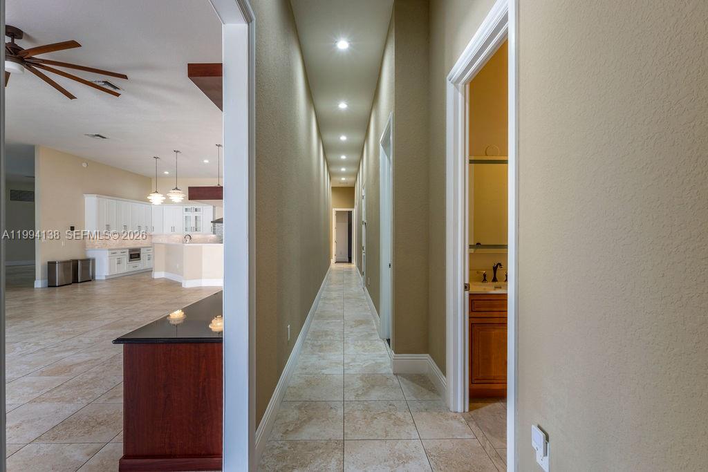 COUNTRY CLUB RANCHES SEC - Residential