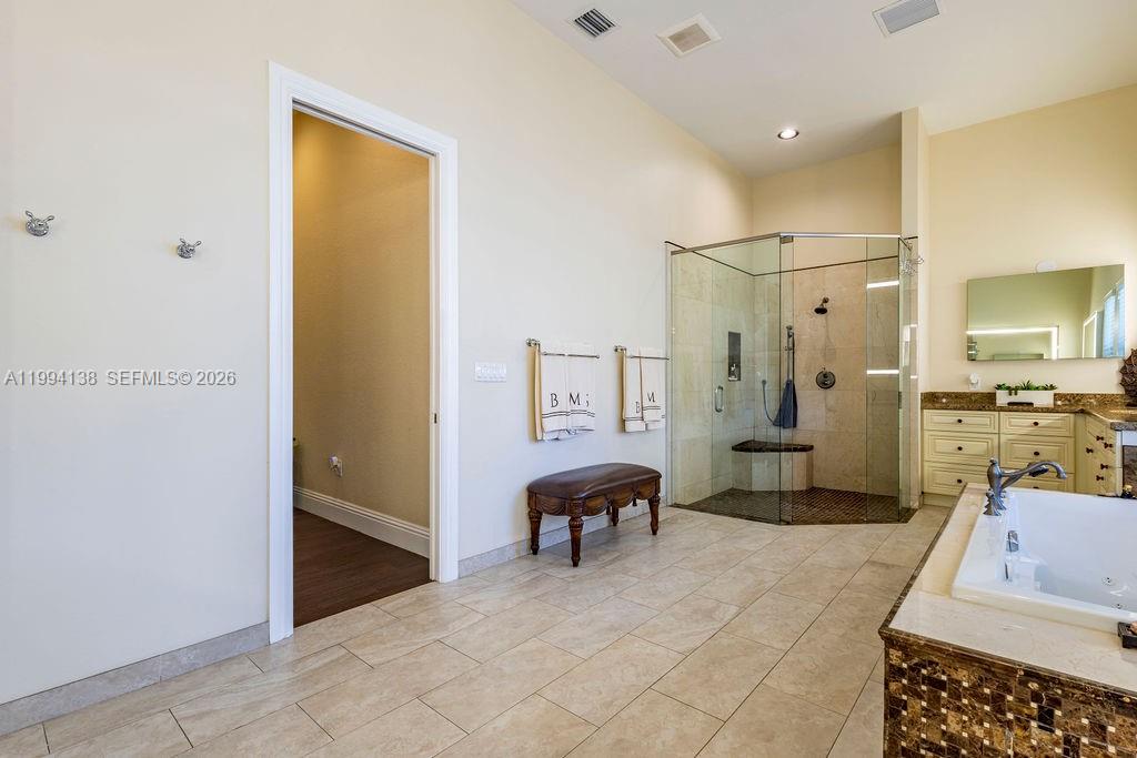 COUNTRY CLUB RANCHES SEC - Residential