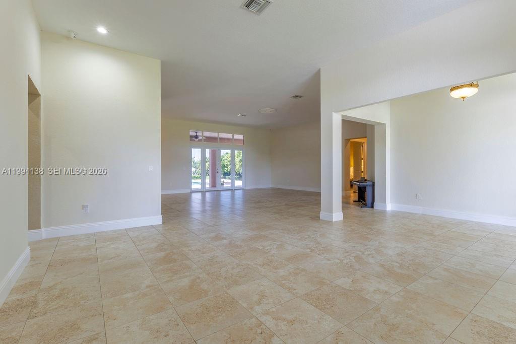 COUNTRY CLUB RANCHES SEC - Residential