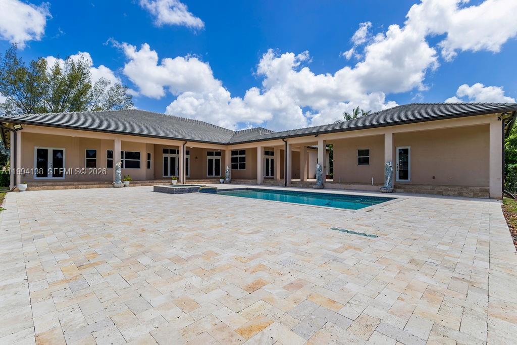 COUNTRY CLUB RANCHES SEC - Residential