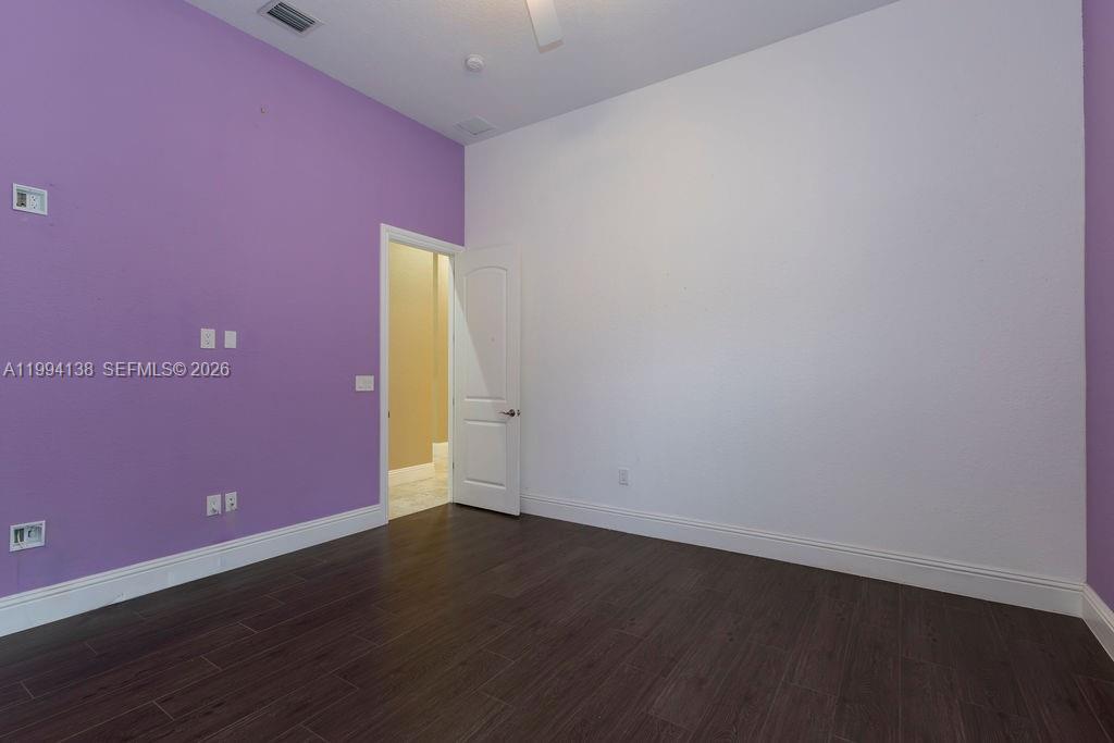 COUNTRY CLUB RANCHES SEC - Residential