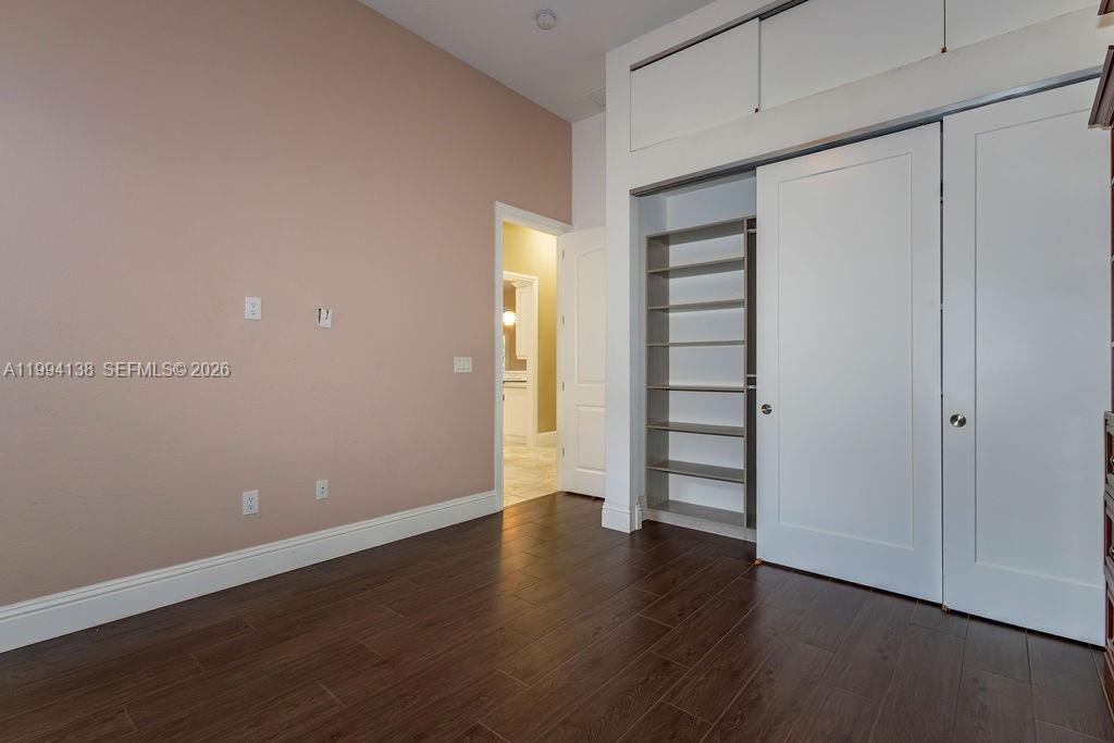 COUNTRY CLUB RANCHES SEC - Residential