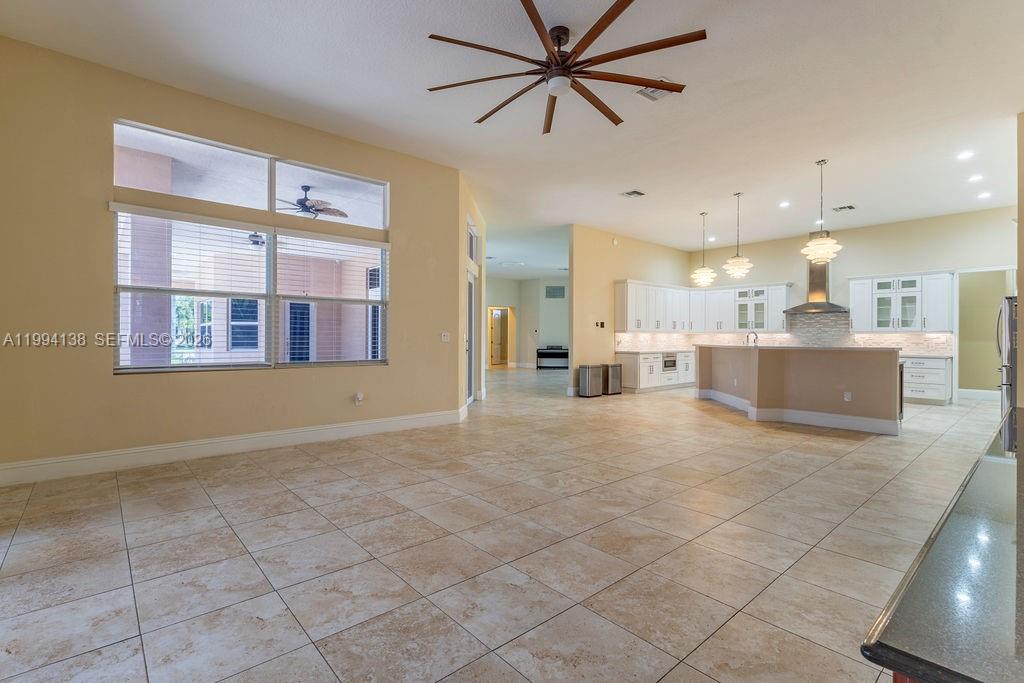 COUNTRY CLUB RANCHES SEC - Residential