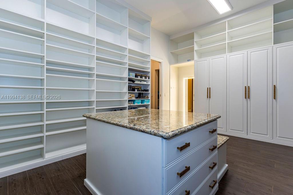 COUNTRY CLUB RANCHES SEC - Residential