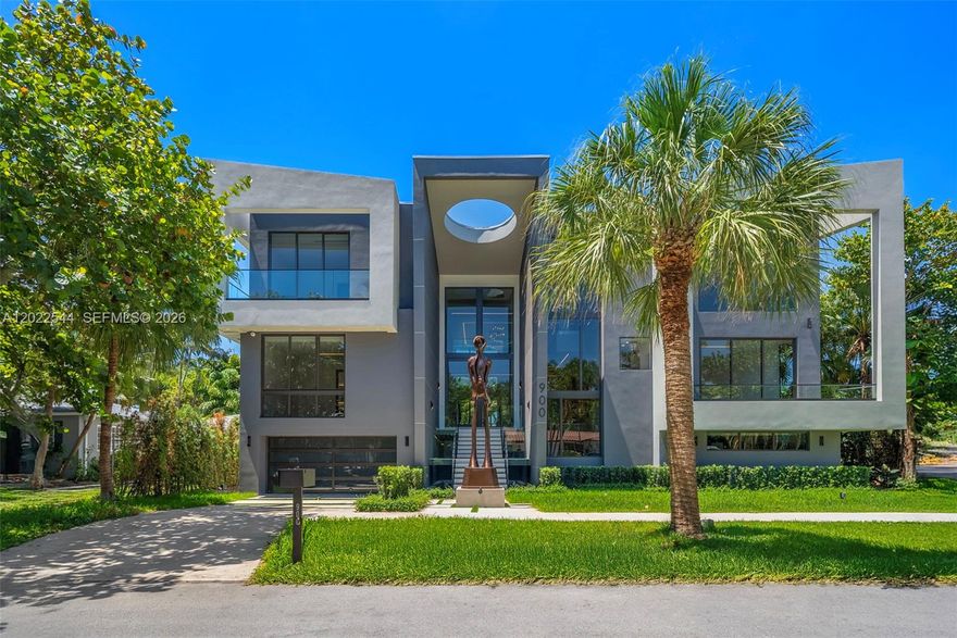 Introducing Villa Rosa, another exceptional new construction by The Nouri Group located at the prestige guard gated Belle Meade. Villa Rosa is a dramatic 3-story smart home positioned on a 10.761SF lot framed by expansive glass details, a 21FT foyer, an elevator that provides effortless access between levels and a customized 4 car garage. The outdoor space features a heated pool, a fully equipped summer kitchen and covered lounge area surrounded by lush tropical landscape.
Villa Rosa, a statement of modern elegance.