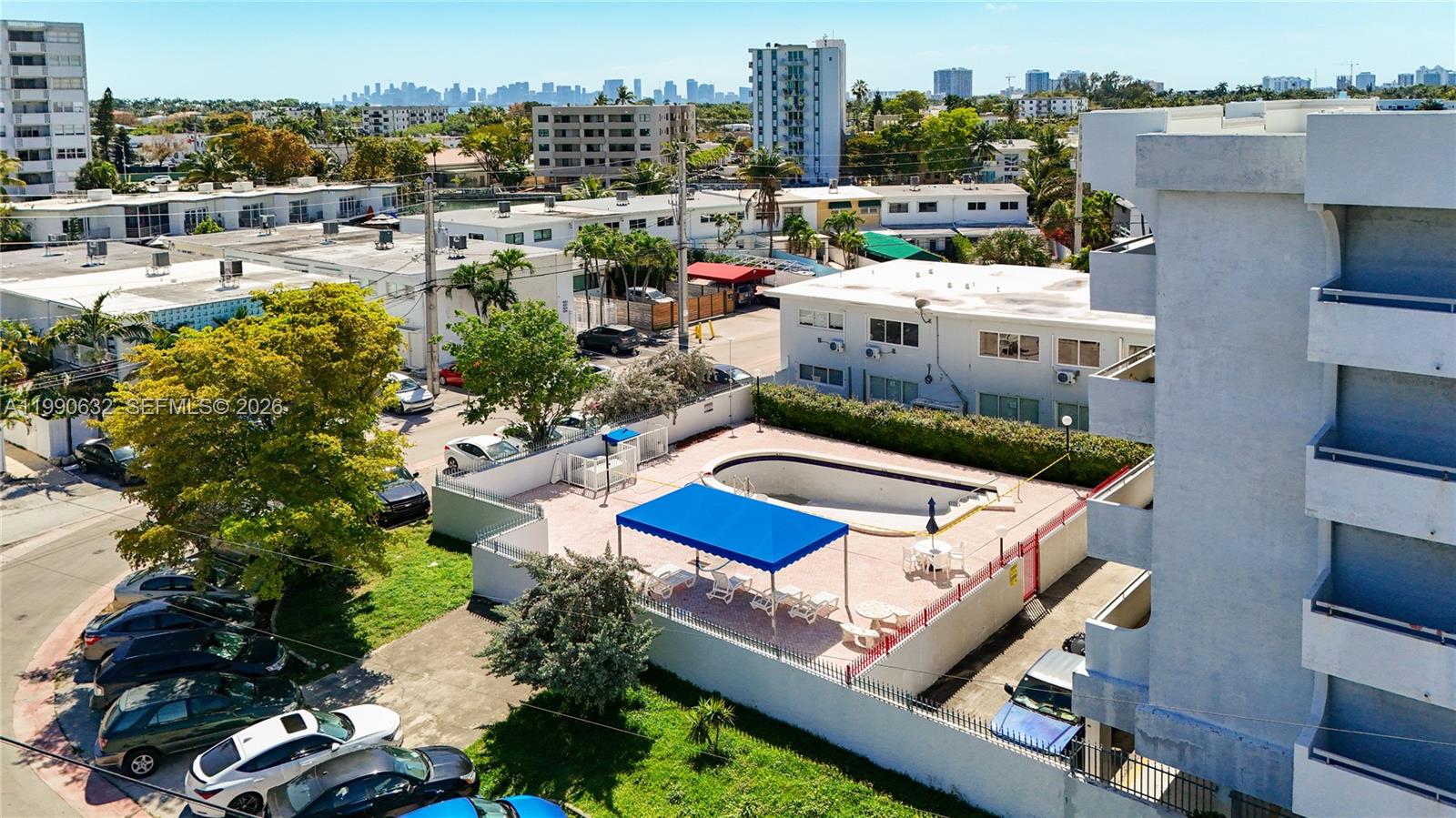 PARKVIEW PLAZA CONDO - Residential