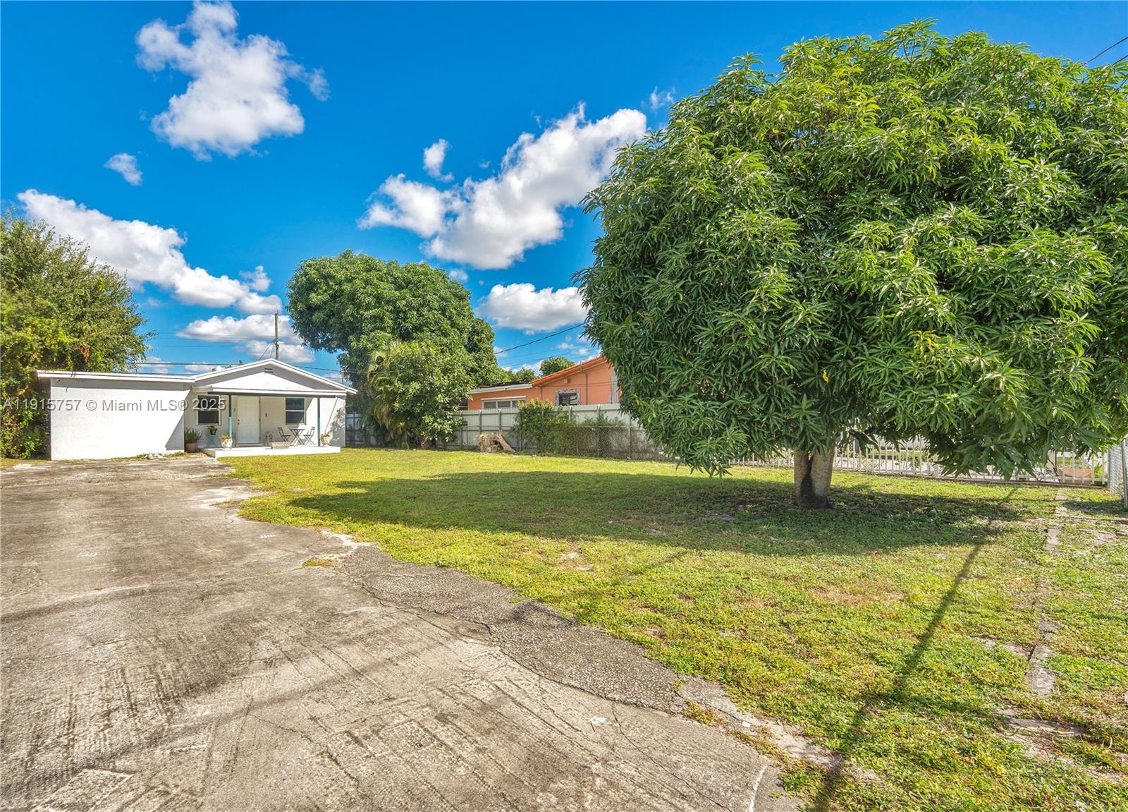 PINEWOOD PK EXTENSION - Residential