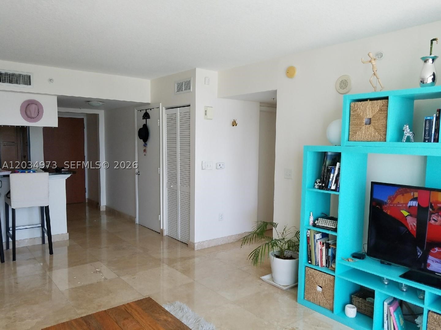 31 SE 5th St 2205