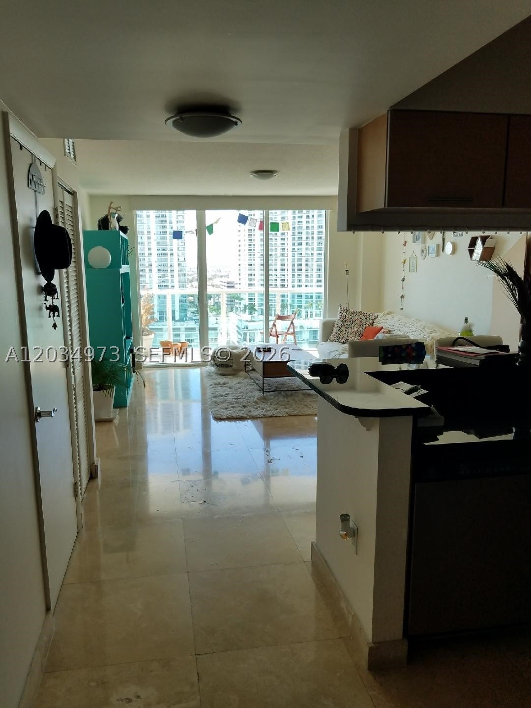 31 SE 5th St 2205