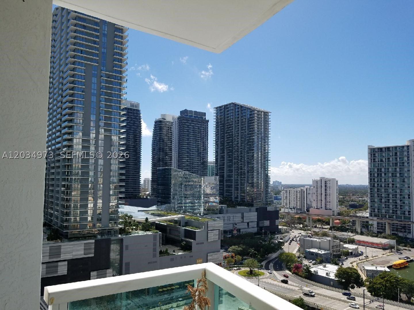 31 SE 5th St 2205