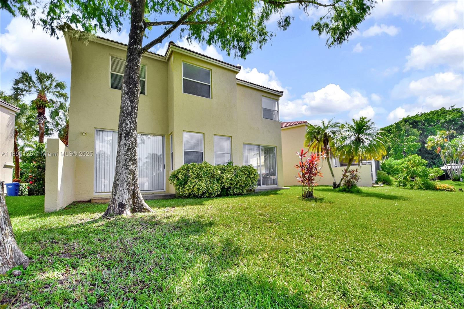 RAMBLEWOOD SOUTH - Residential Lease