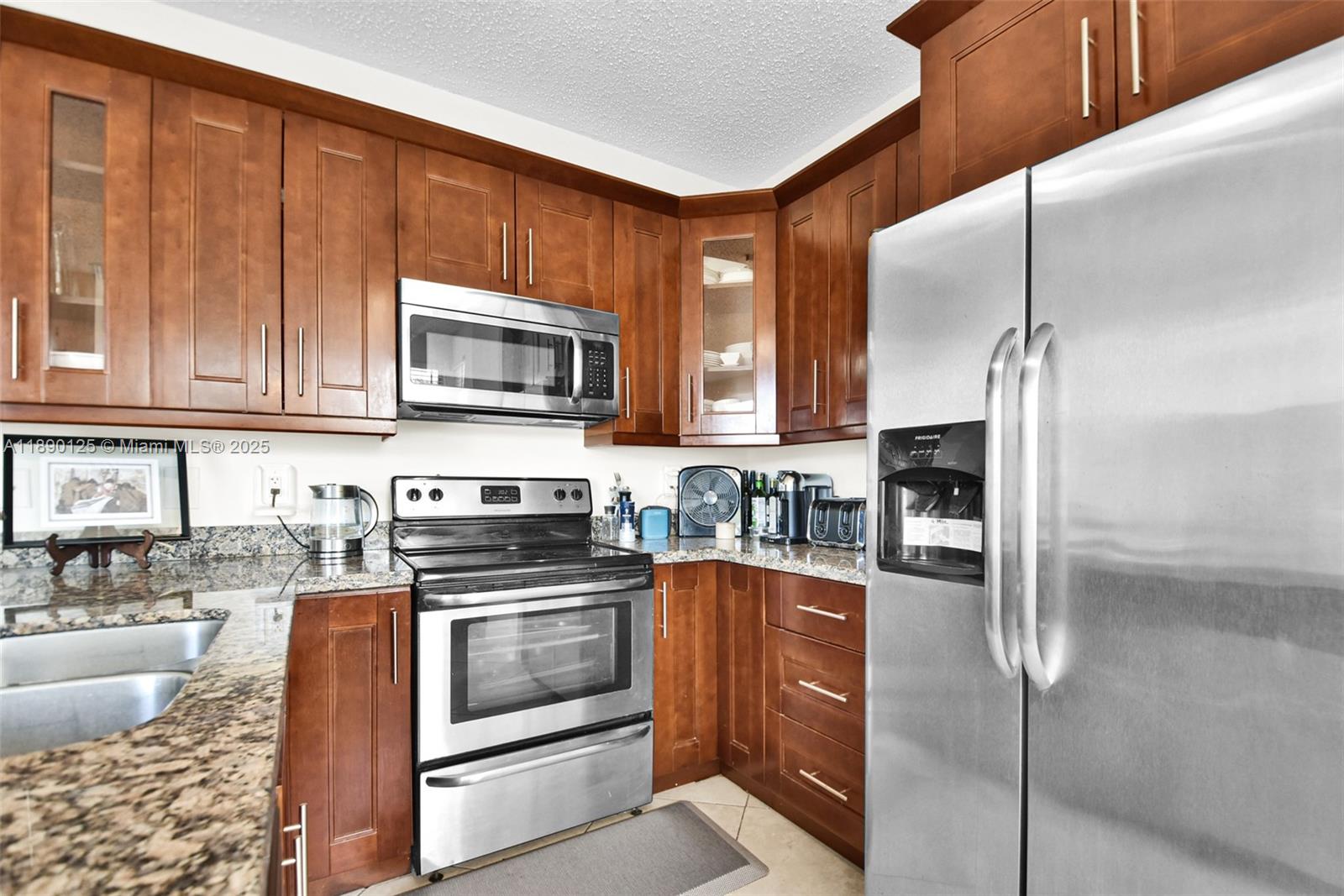 RAMBLEWOOD SOUTH - Residential Lease
