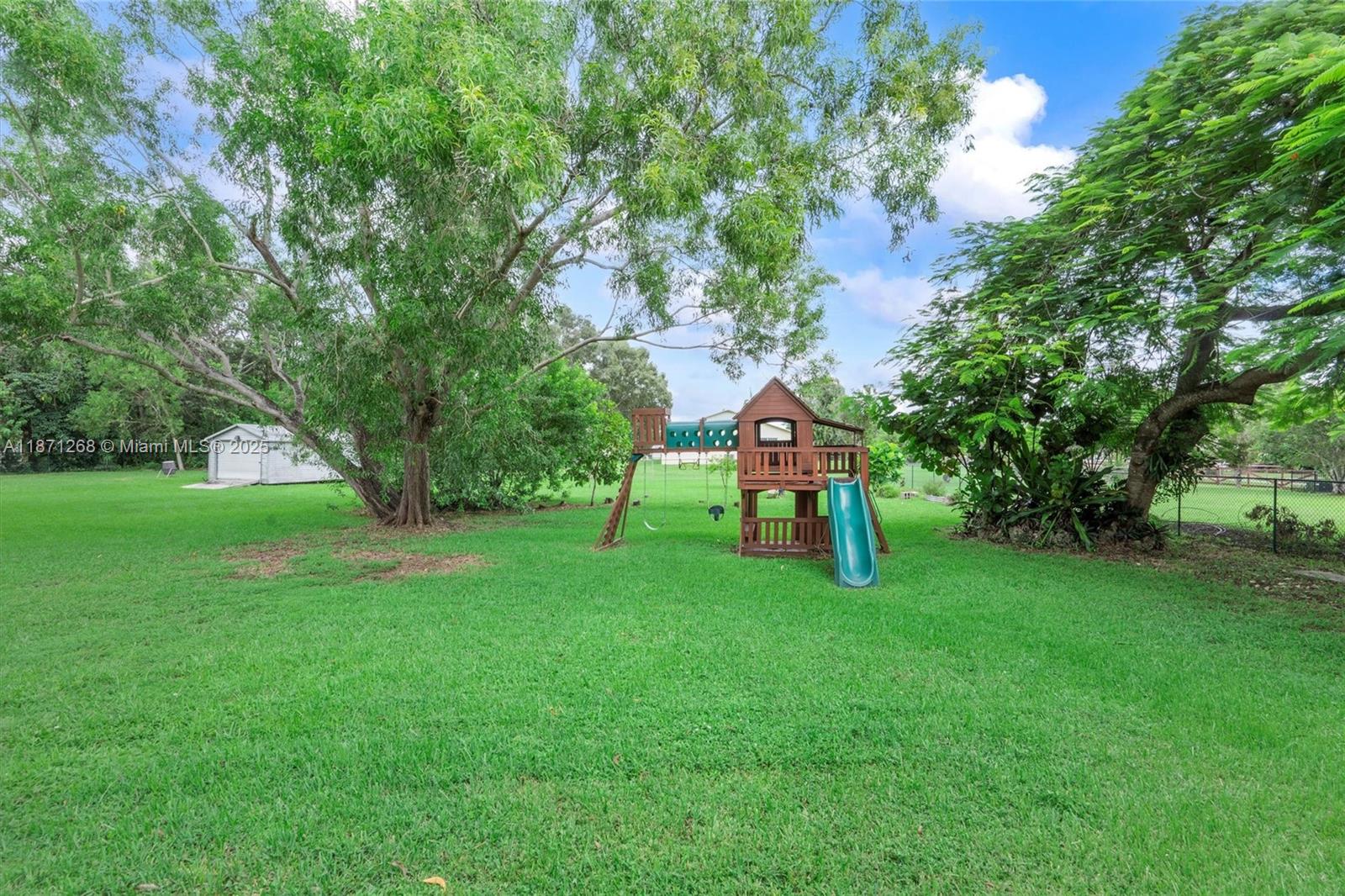 FLA FRUIT LANDS CO SUB NO - Residential