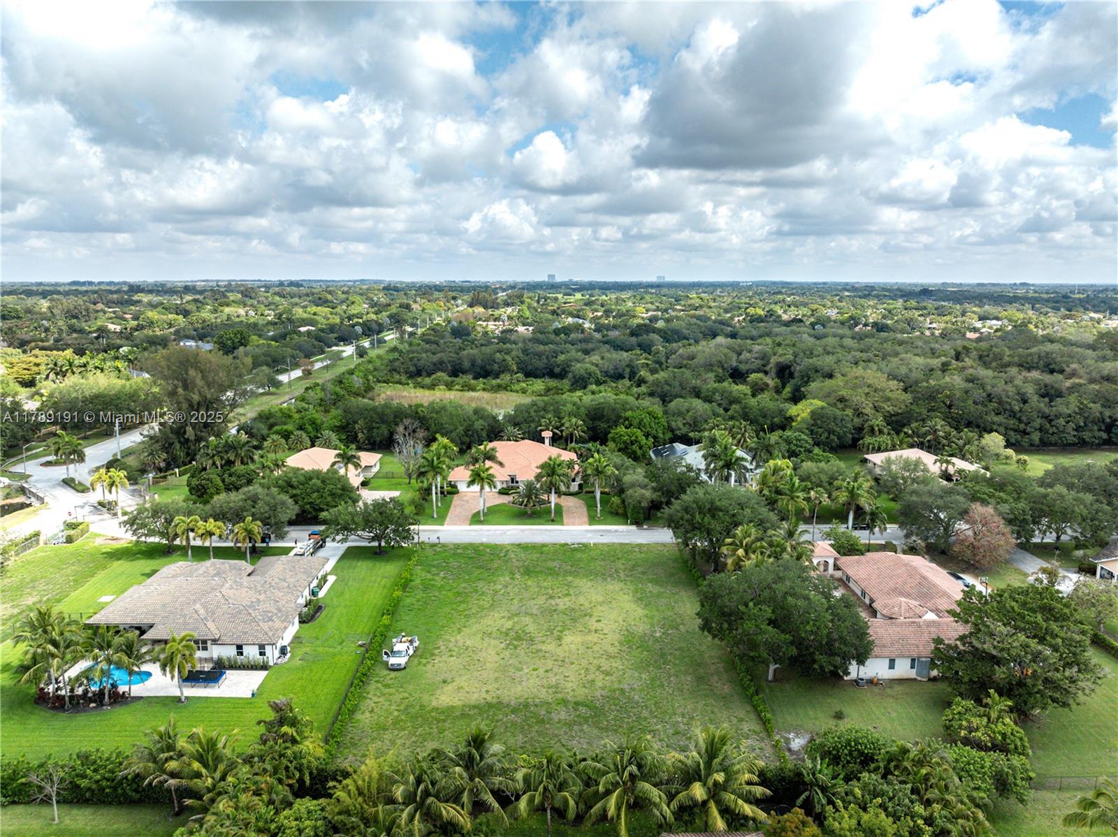 HICKS ESTATES - Land