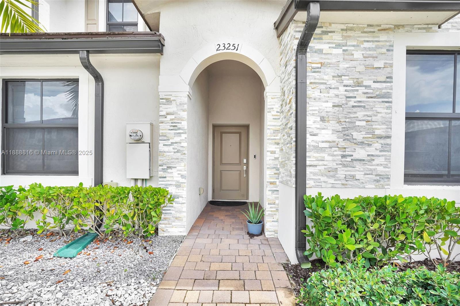 KENDALL ASSEMBLAGE SOUTH - Residential