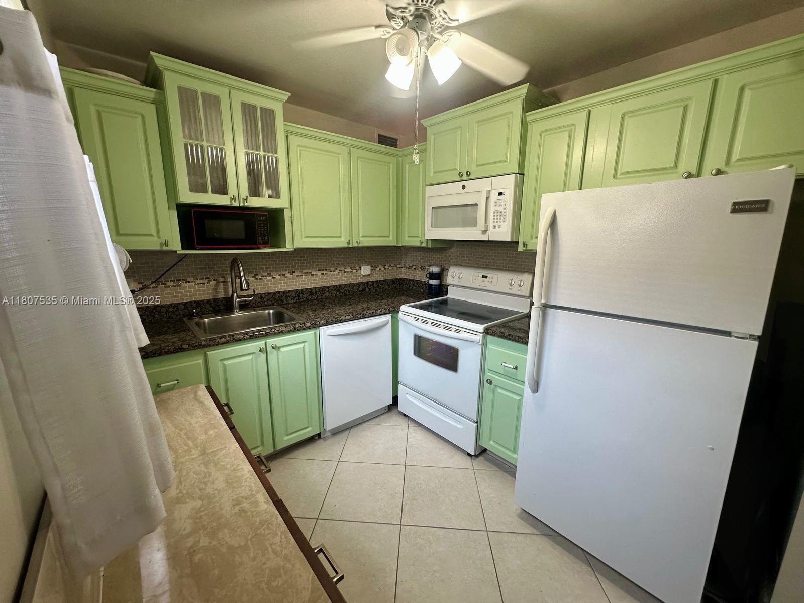 KINGS POINT SAXONY CONDOS - Residential Lease
