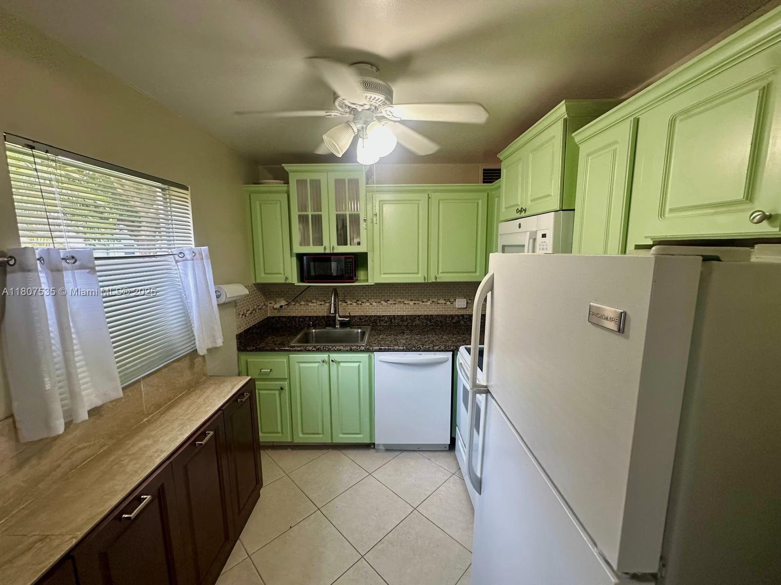 KINGS POINT SAXONY CONDOS - Residential Lease